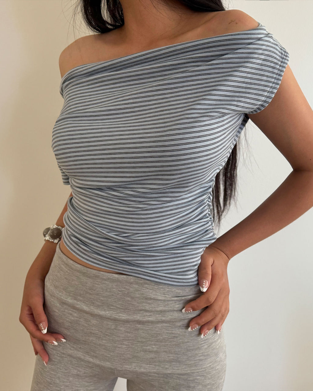 SLOANE ONE-SHOLDER TOP