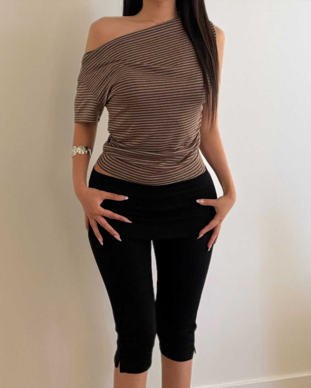 SLOANE ONE-SHOLDER TOP